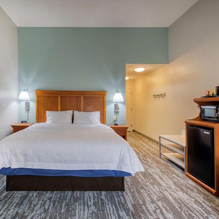 Hampton Inn Wilmington University Area Экстерьер фото