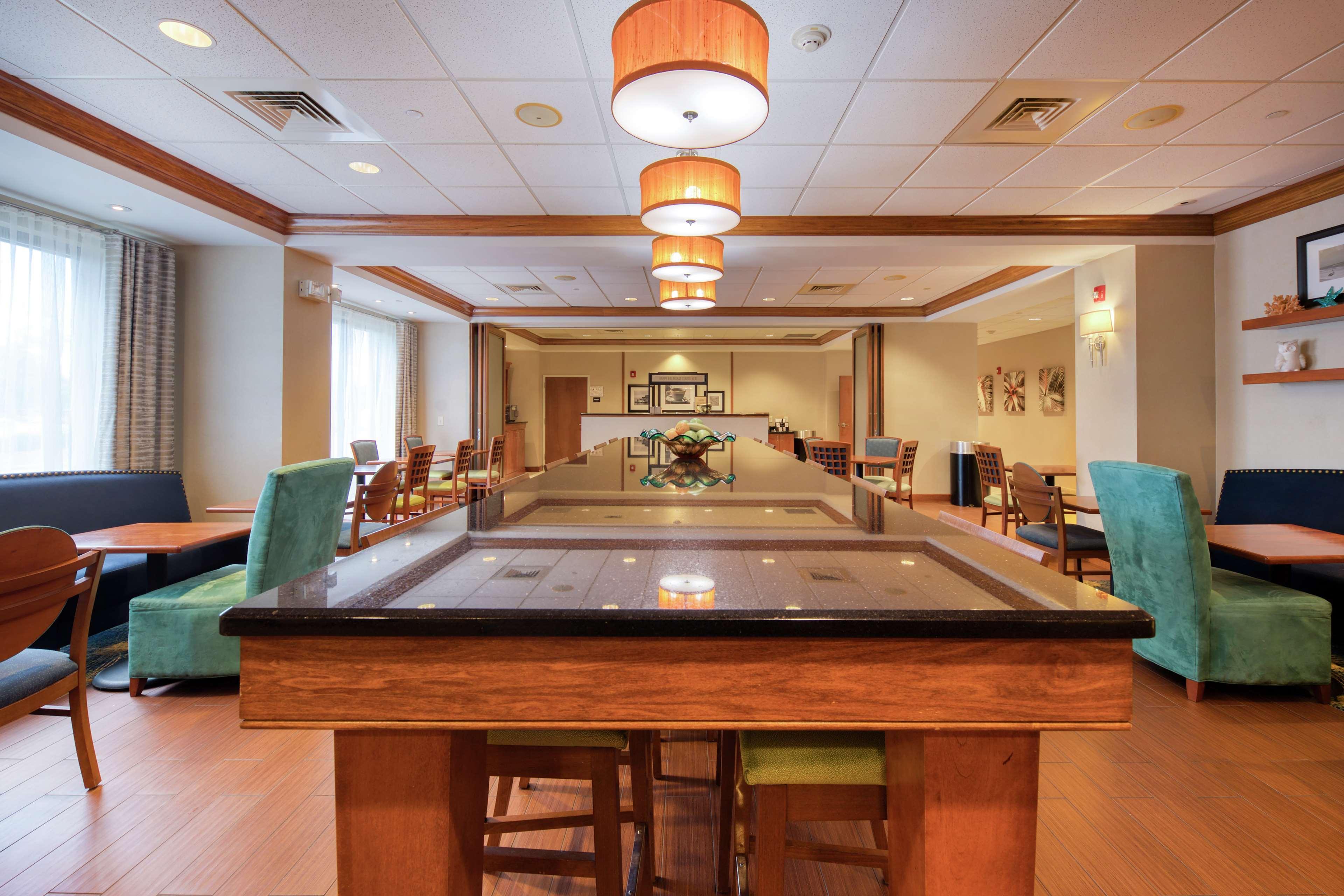 Hampton Inn Wilmington University Area Экстерьер фото