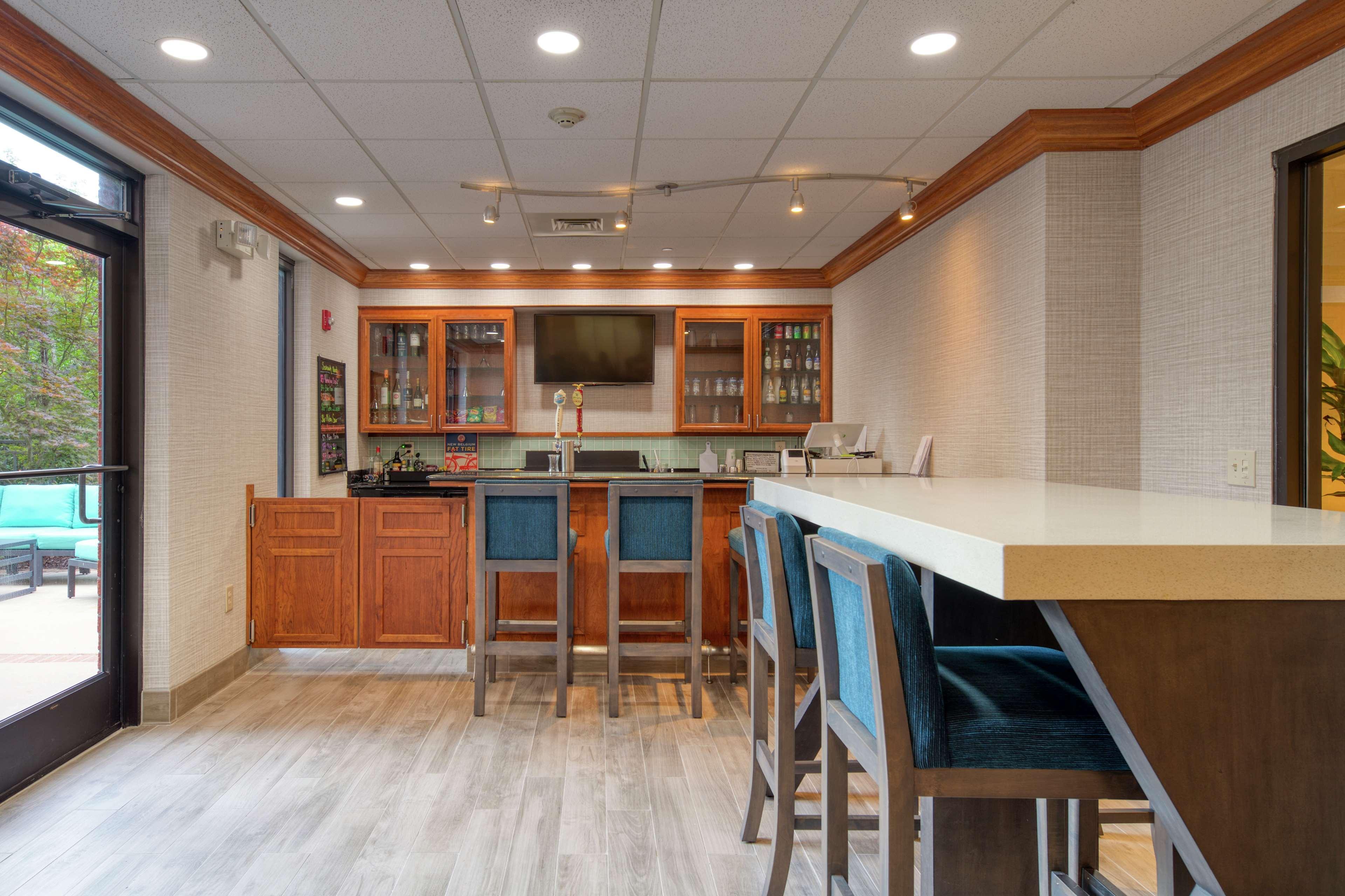 Hampton Inn Wilmington University Area Экстерьер фото