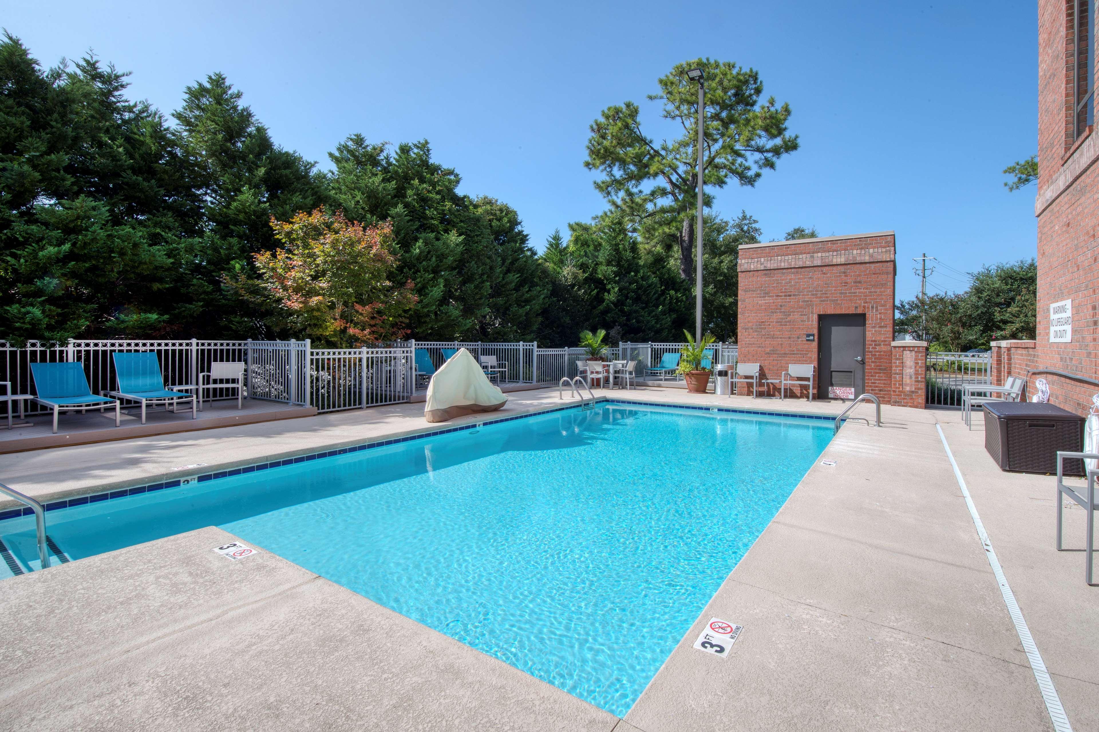 Hampton Inn Wilmington University Area Экстерьер фото