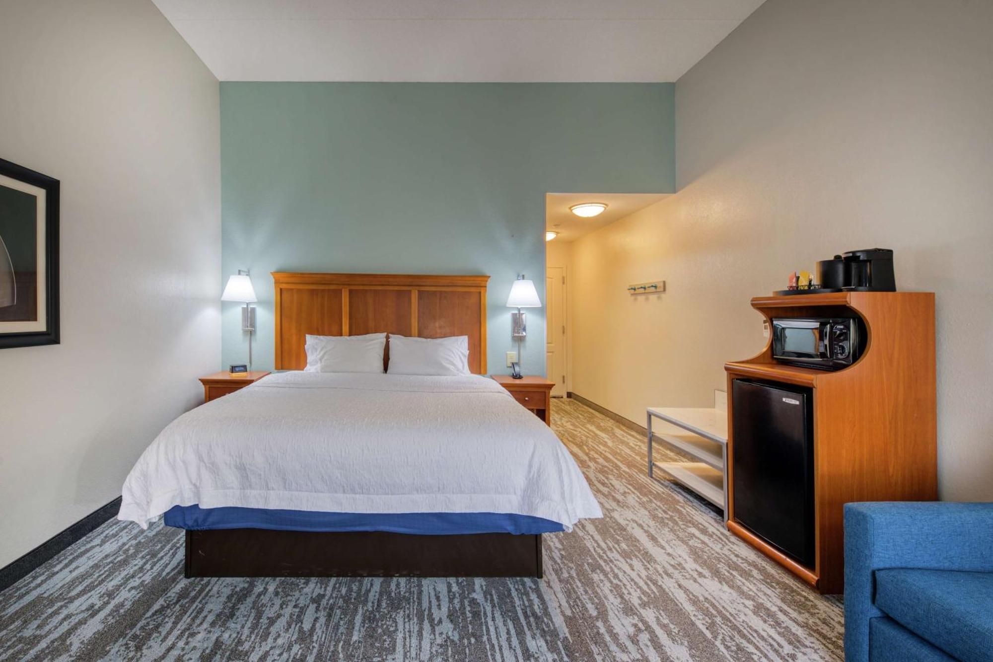 Hampton Inn Wilmington University Area Экстерьер фото