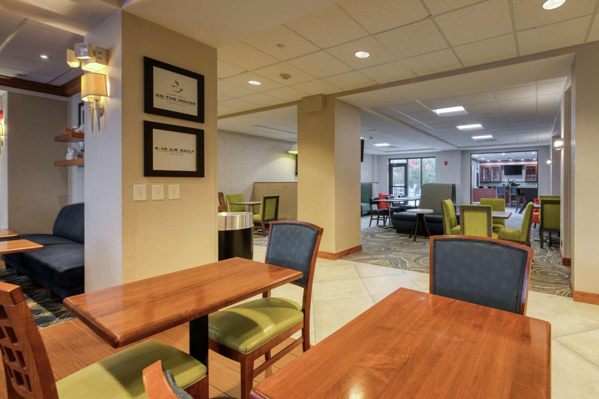 Hampton Inn Wilmington University Area Экстерьер фото