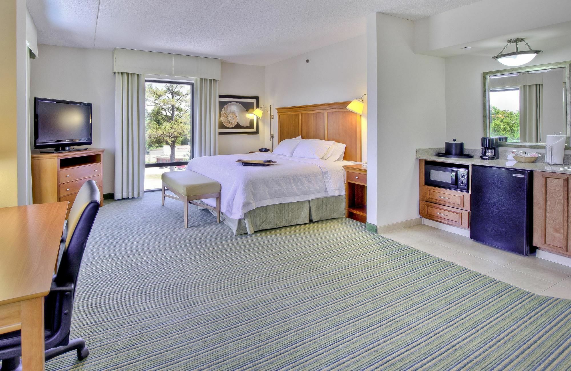 Hampton Inn Wilmington University Area Экстерьер фото
